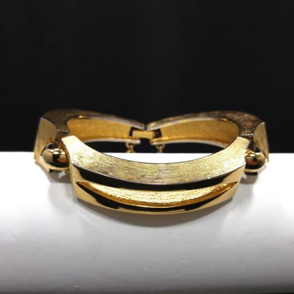 Vintage Monet Modern Mid-Century Bracelet, Gold Plated, 1950s - Picture 9 of 10